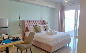 Epipleon Luxury Suites -106- Δωμάτιο 40Τμ Με Βεράντα 45Τμ Μπροστά Στην Θάλασσα