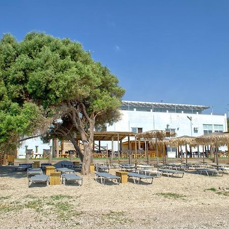 Epipleon Luxury Suites -106- Δωμάτιο 40Τμ Με Βεράντα 45Τμ Μπροστά Στην Θάλασσα Nafpaktos Buitenkant foto