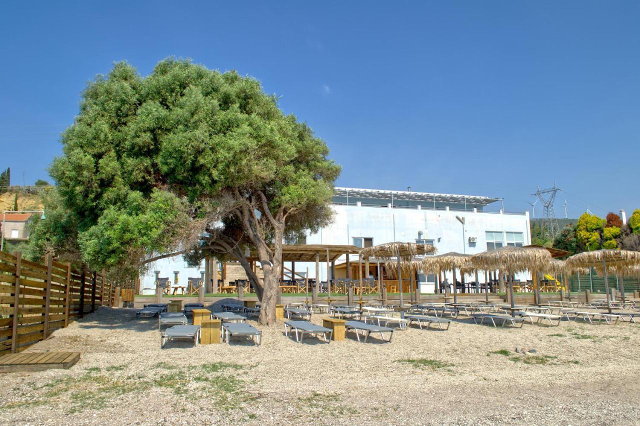 Epipleon Luxury Suites -106- Δωμάτιο 40Τμ Με Βεράντα 45Τμ Μπροστά Στην Θάλασσα Nafpaktos Buitenkant foto