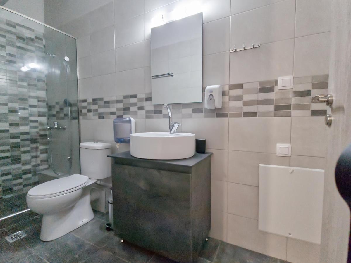 Epipleon Luxury Suites -106- Δωμάτιο 40Τμ Με Βεράντα 45Τμ Μπροστά Στην Θάλασσα Nafpaktos Buitenkant foto